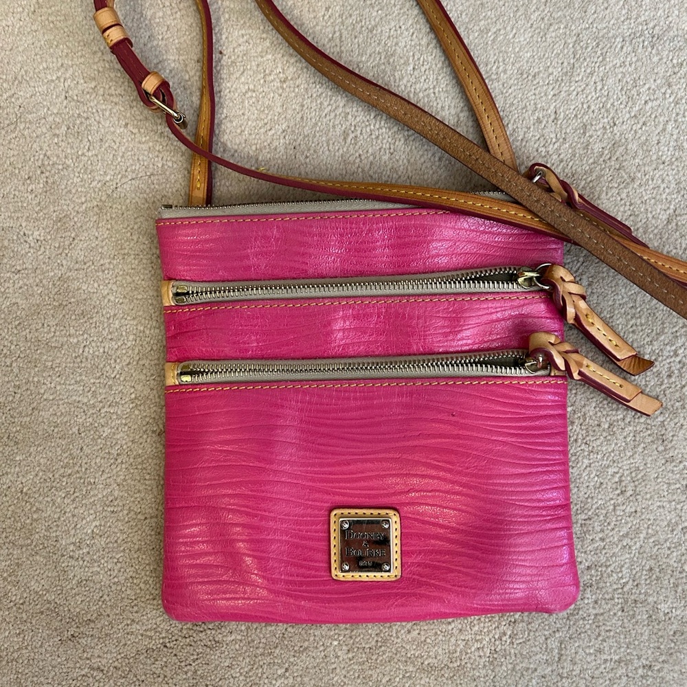 Dooney Bourke pink crossbody long adjustable strap 3 zippers